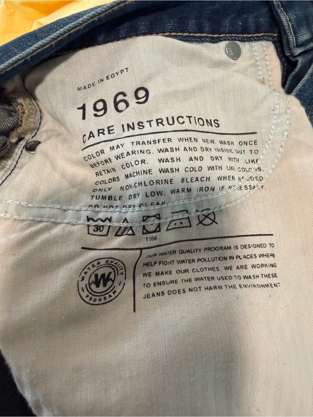 GAP SEXY BOYFRIEND 1969 JEANS - Picture 5 of 7